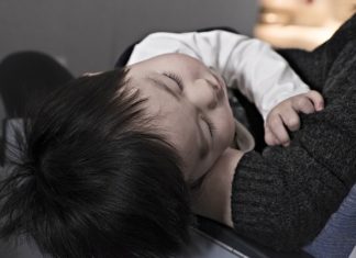 Jak radzić sobie z tzw. grypą żołądkową u dziecka?