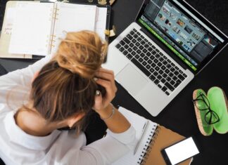 Ból oczu przy pracy na komputerze