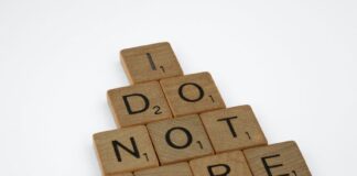 W jakiej temperaturze i jak długo piec biszkopt?