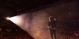 Ile kosztuje baton Fame MMA?