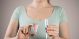 Czy dziewczynki mogą używać tamponów?