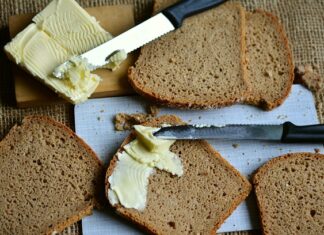 Czy trzeba smarować pupę po każdej zmianie pieluszki?