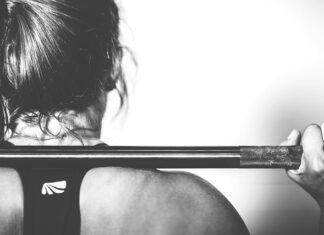 Jak ćwiczyć w domu z obciążeniem?