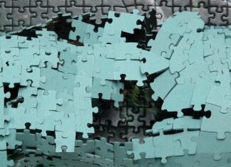 Co lepsze do nakładania podkładu pędzel czy gąbka? Co lepsze do nakładania podkładu pędzel czy gąbka?