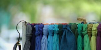 Z jakiego materiału są ściereczki do okularów?