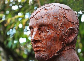 Czym się różni replika piłki od oryginału?