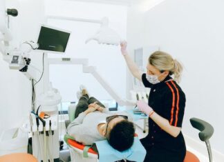 Dlaczego warto poświęcić czas na znalezienie dobrego sklepu stomatologicznego? hurtownia stomatologiczna