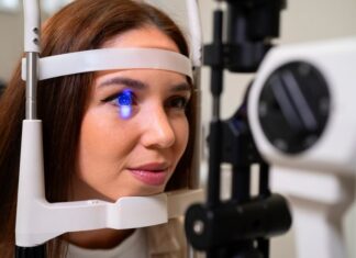 Oftalmoskop obuoczny Vantage Plus